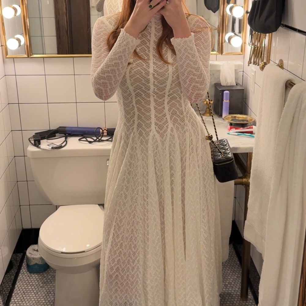 Lespoir Elegant Cream Lace Long-Sleeve Maxi Dress